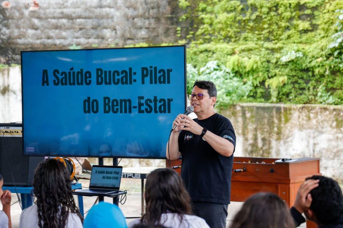 Semana da Saúde Bucal em escola da Rede Estadual de Ensino