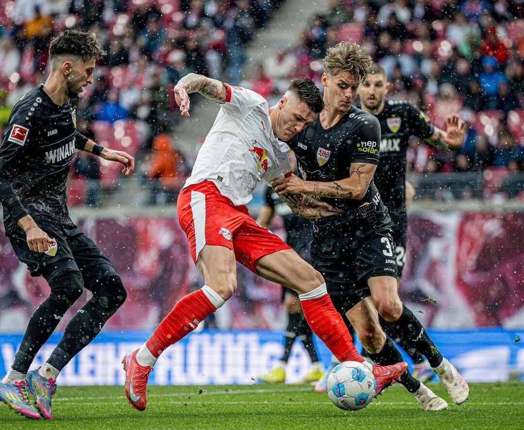 Jogador chega para fechar a reformulação do ataque do United