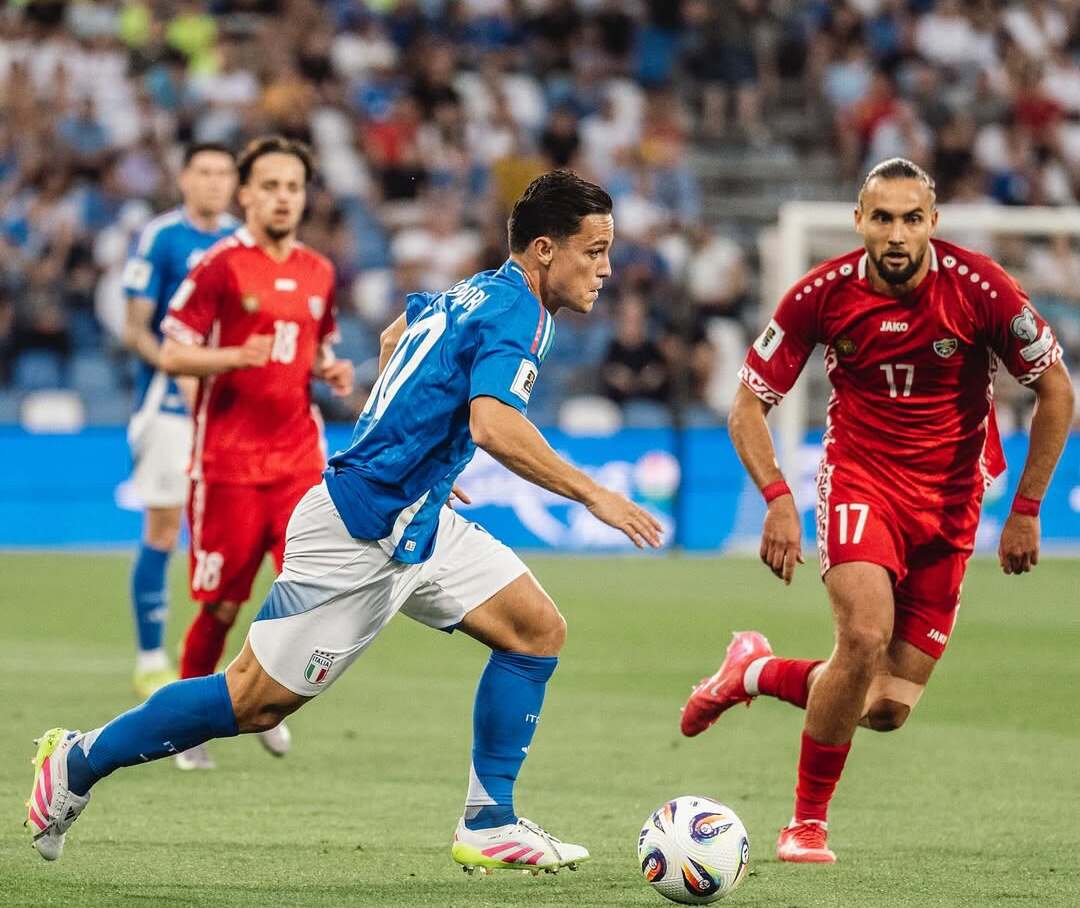 Jogador chega para reforçar o setor ofensivo do Atlético de Madrid