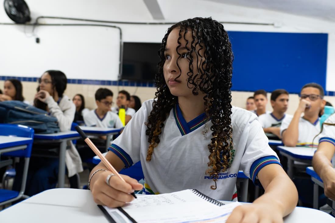 Estudante em sala de aula da rede estadual: Pernambuco tem menor taxa de abandono do Brasil