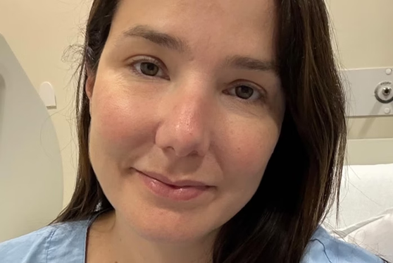 Adriana Perroni, jornalista da Record, é internada com celulite facial