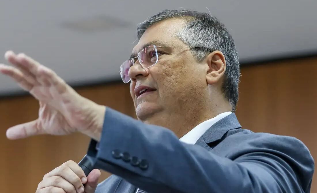 Ministro da Justiça Flávio Dino foi sorteado relator de um mandado de segurança impetrado pelo deputado Marcos Pollon (PL-MS), que questiona o ato em que Motta declarou aprovada a urgência da matéria, por votação simbólica