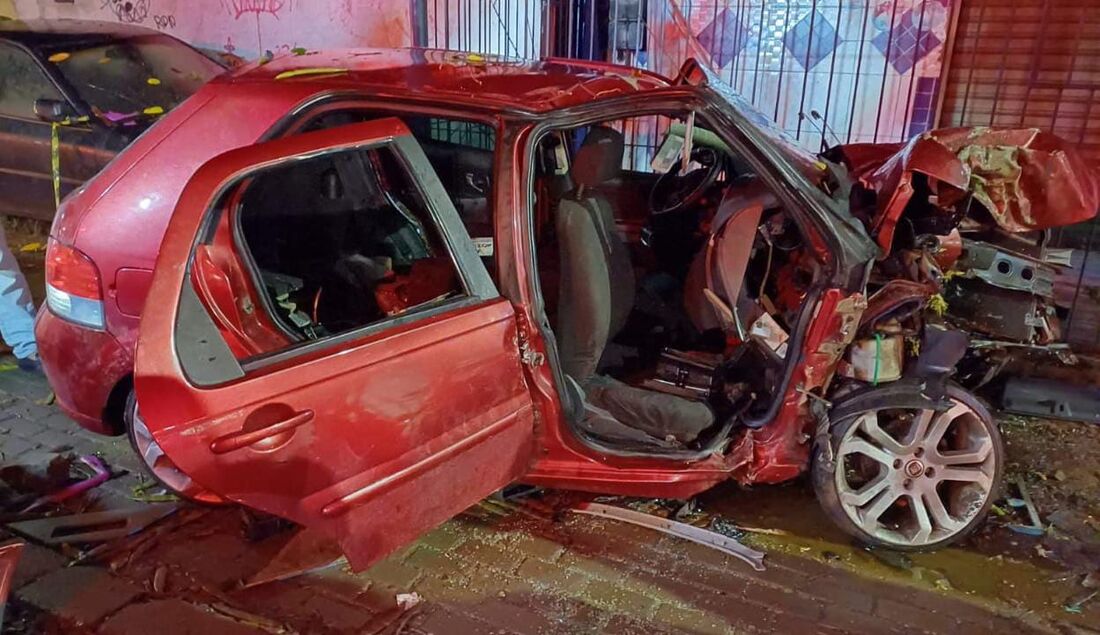 Sinistro de trânsito deixou duas pessoas feridas na BR-101