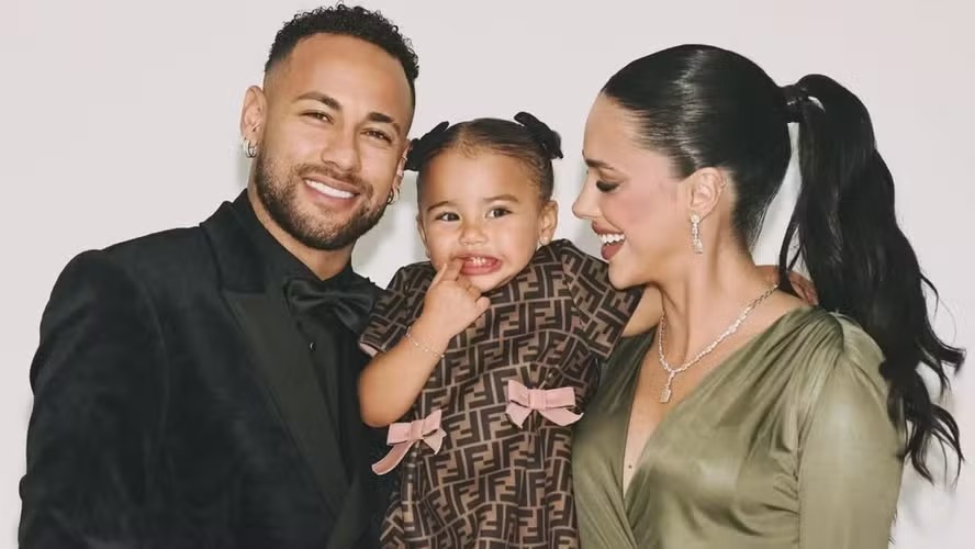 Neymar com Bruna Biancardi e a filha Mavie 