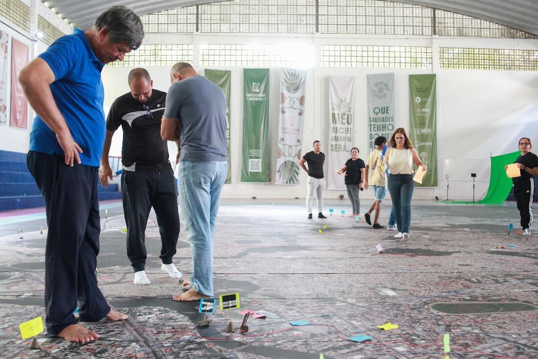 Mapa gigante do Recife está situado no Ginásio do Departamento de Educação Física da UFRPE