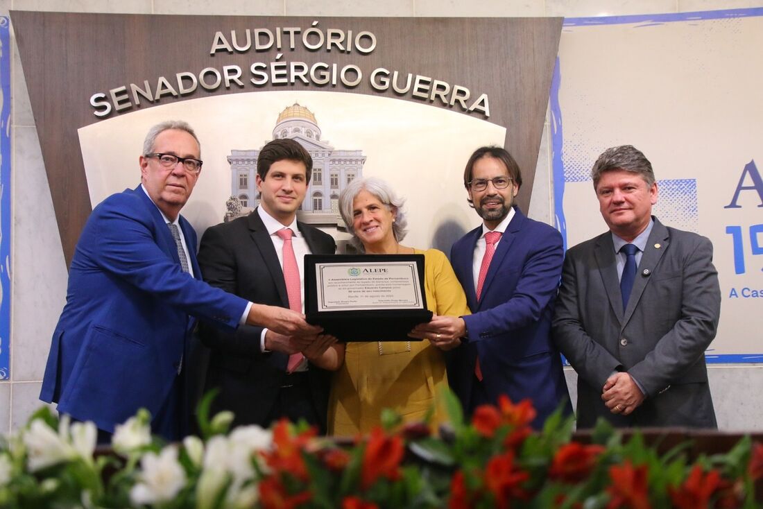 Alepe presta homenagem pelos 60 anos de nascimento de Eduardo Campos e 78 anos de fundação do PSB