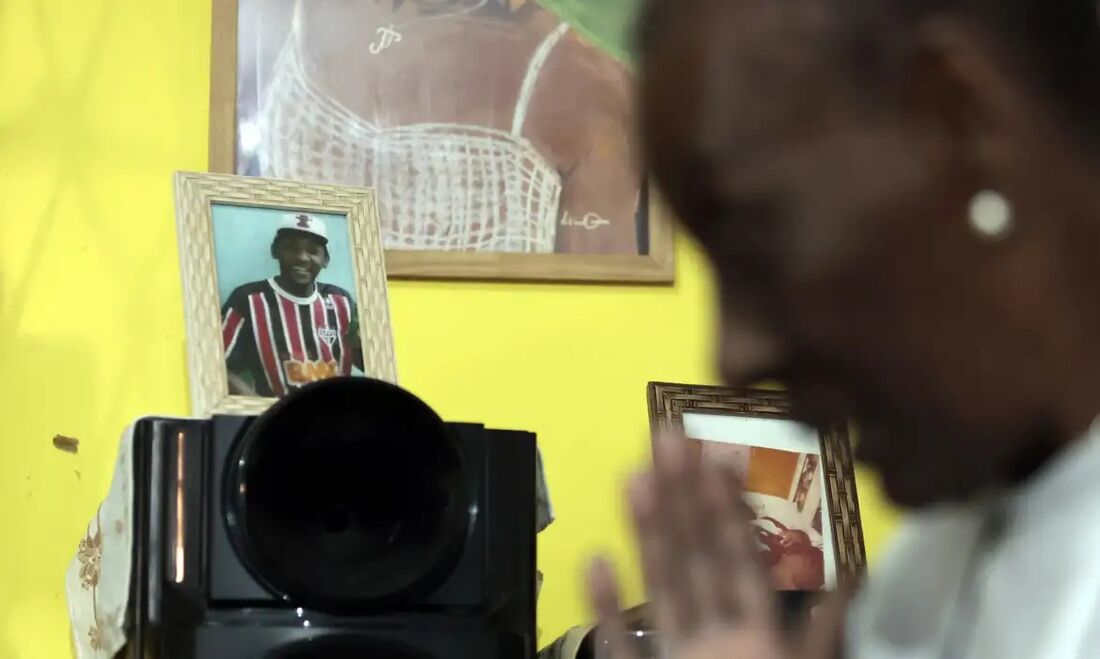 Zilda Maria de Jesus é mãe de Fernando Luiz de Paula, assassinado em chacina há dez anos