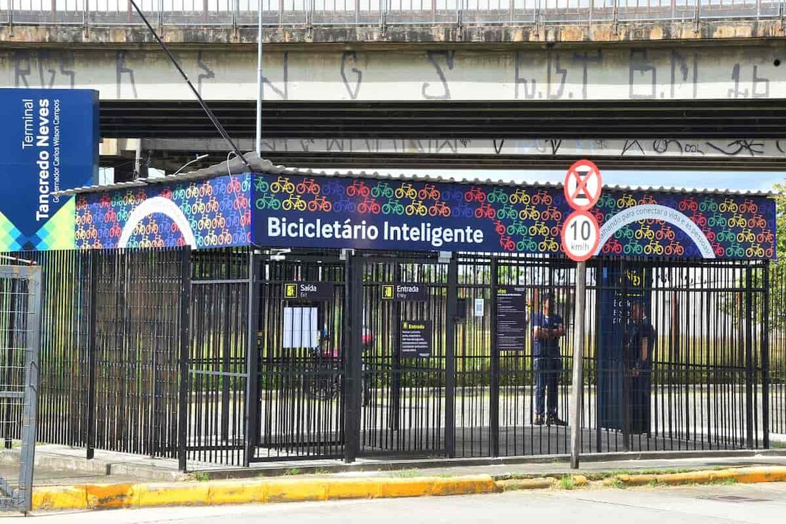 Terminal Integrado Tancredo Neves passa a contar com Bicicletário Inteligente