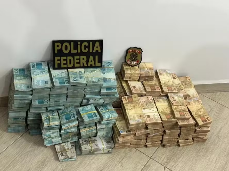 Dinheiro apreendido pela Polícia Federal com servidor da Prefeitura de São Bernardo do Campo, na Grande SP