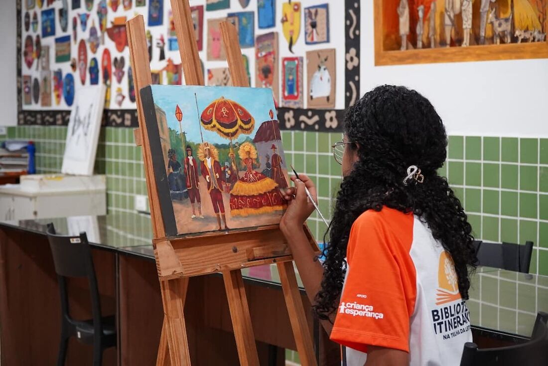 "O Riso, o Baque e o Galope", do grupo Paleta Coletiva, estreia no Museu do Estado nesta terça (19)