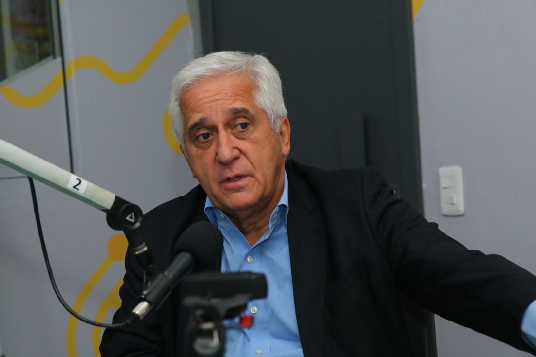 "João Campos pode liderar uma renovação democrática no Brasil", declarou o presidente nacional do Cidadania, Comte Bittencrout, em entrevista à Rádio Folha FM