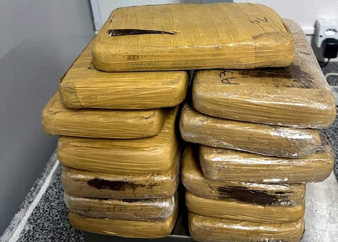 Homem é preso com 13 kg de skunk em Jaboatão dos Guararapes durante ação da PF e Receita Federal