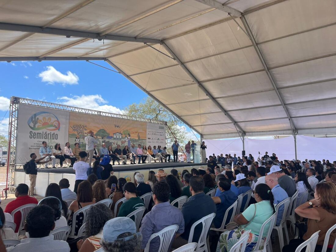 Semiárido Show reúne instituições relacionadas à agricultura em Petrolina, no Sertão de Pernambuco