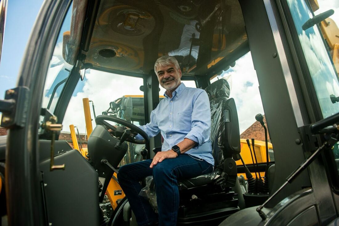 Senador Humberto Costa (PT) anuncia entrega de equipamentos a municípios de Pernambuco