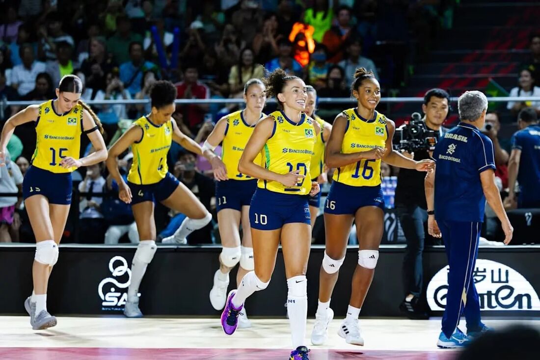 Brasil avança às quartas do Mundial de Vôlei