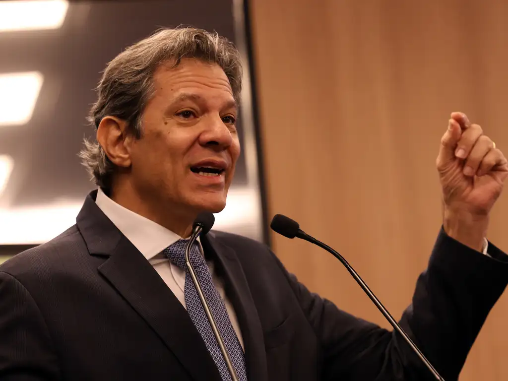 Ministro da Fazenda, Fernando Haddad, preside o Conselho Monetário Nacional