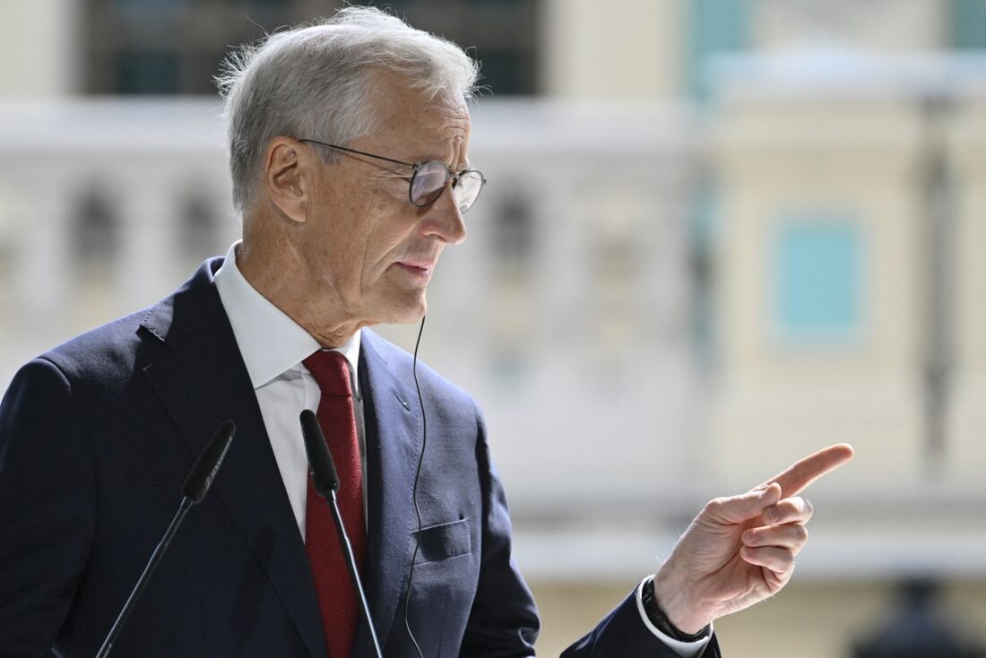 O primeiro-ministro norueguês, Jonas Store, revelou que o país também considerou França, Alemanha e EUA para compra de navios