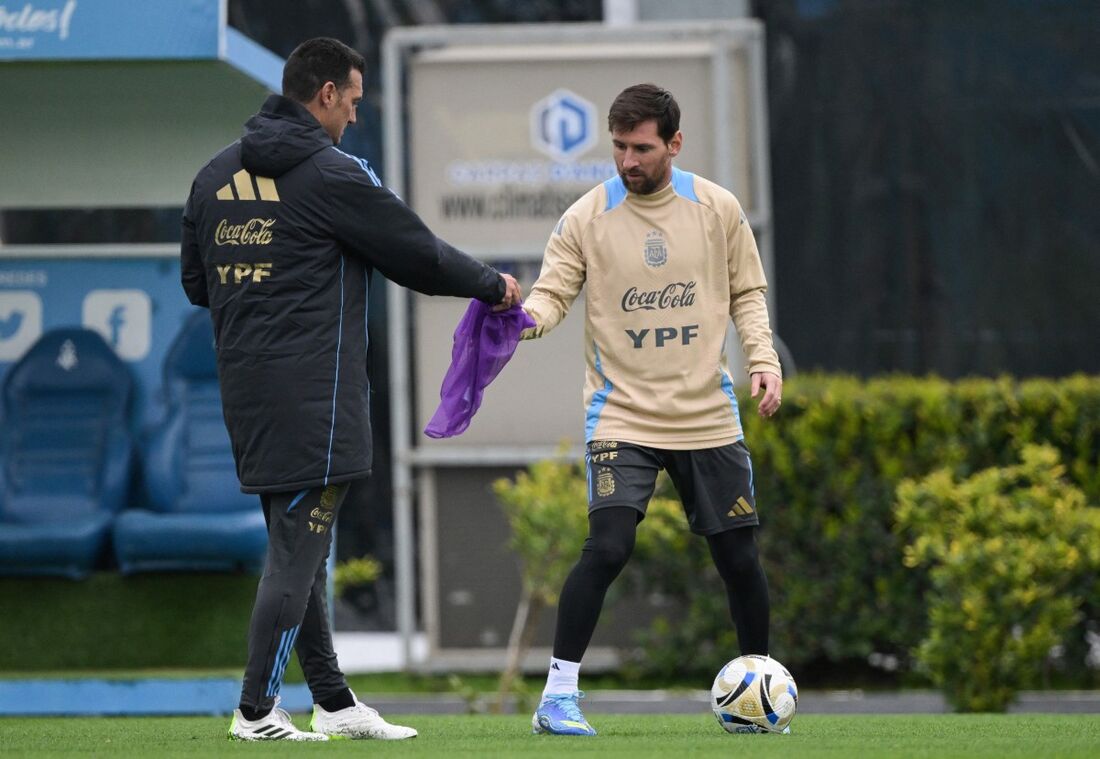 Lionel Scaloni e Lionel Messi 