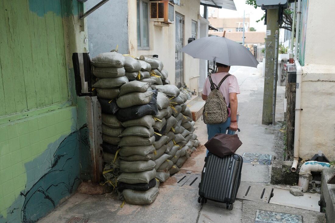China se prepara para a passagem do supertufão Ragasa