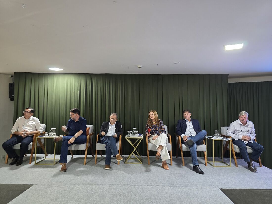 Belo Jardim debate impacto da Transnordestina em seminário com especialistas e autoridades