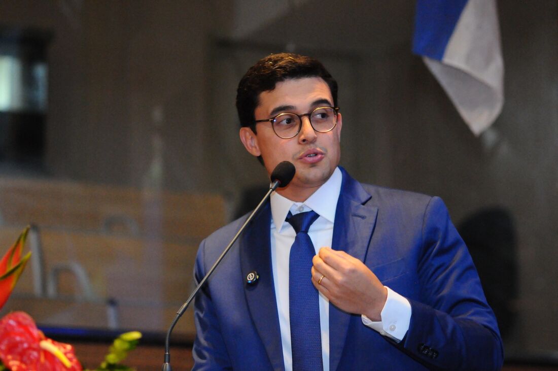 Vice-prefeito e secretário de Infraestrutura do Recife, Victor Marques (PCdoB)