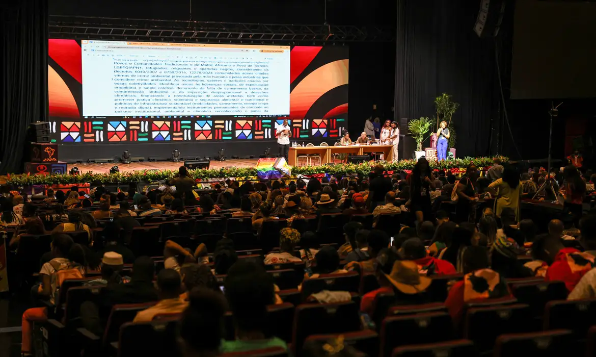 Conferência Nacional da Igualdade Racial termina hoje em Brasília