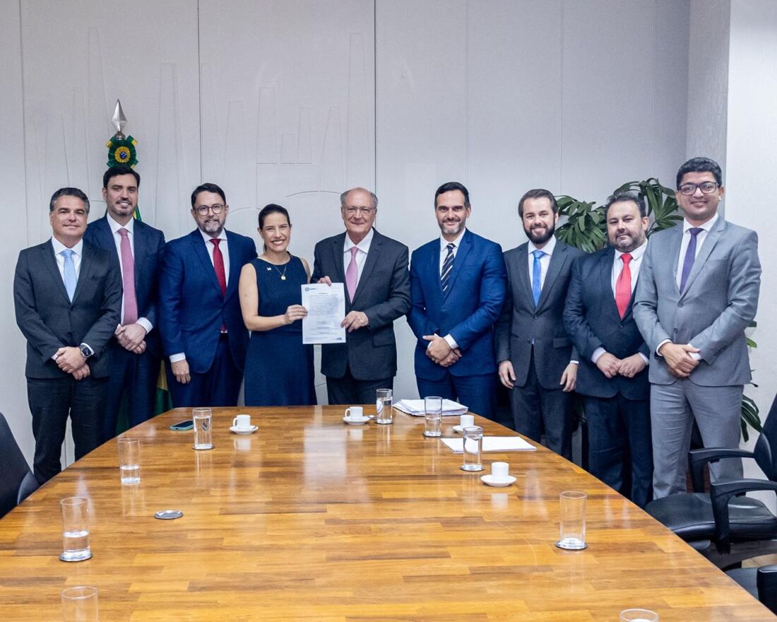 Governos estadual e federal formalizam protocolo para implantação da ZPE em Suape