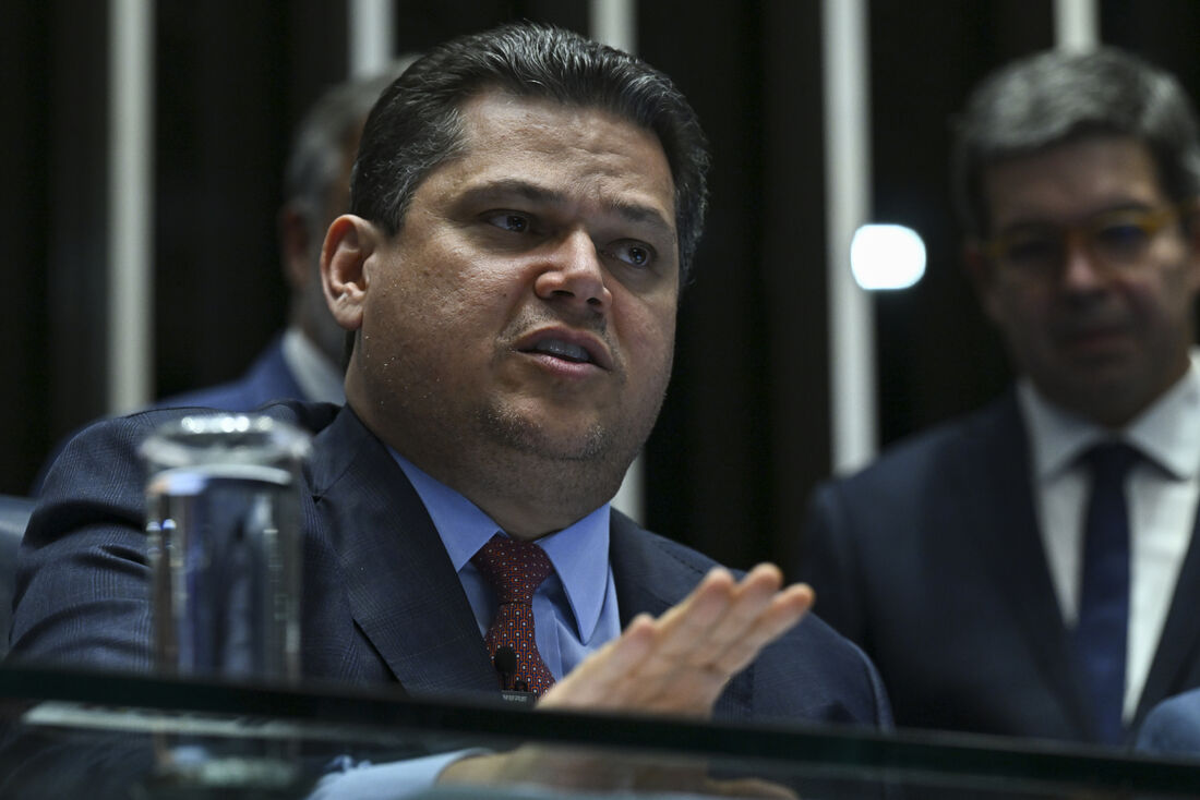 Questionado nesta terça, Alcolumbre disse que as pressões crescentes pelo julgamento de Bolsonaro e outros sete aliados no Supremo Tribunal Federal (STF) por participação na trama golpista não mudaram sua rejeição a um projeto que garanta a "anistia ampla