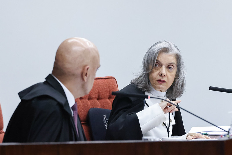 Ministra Cármen Lúcia fez uma longa defesa da democracia durante sua votação