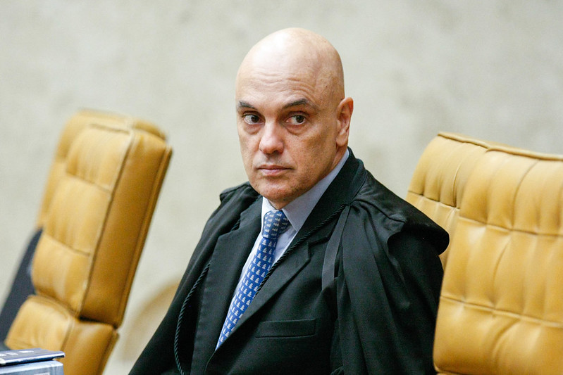 Alexandre de Moraes veta inclusão do bispo Robson Rodovalho no grupo religiosos que visita Bolsonaro