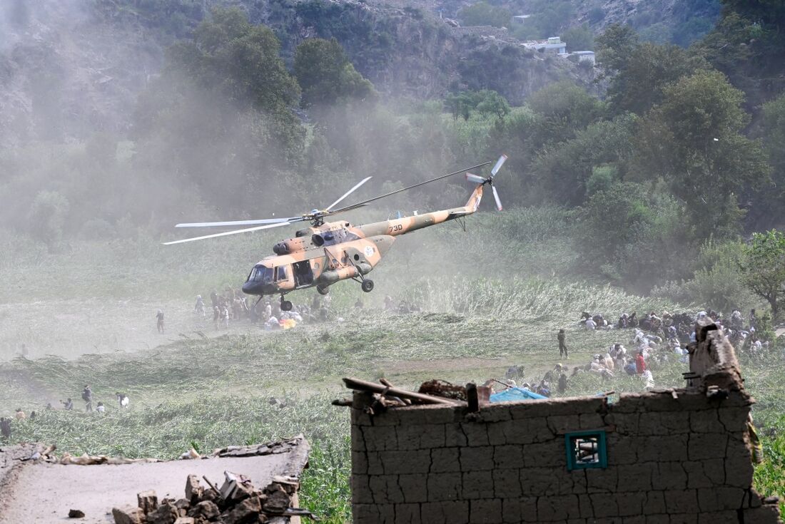 Afeganistão procura sobreviventes após terremoto que deixou mais de 900 mortos