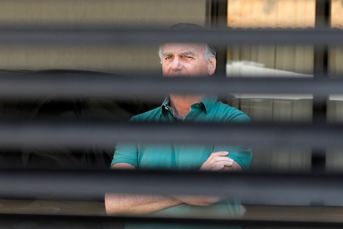 Ex-presidente Jair Bolsonaro em prisão domiciliar