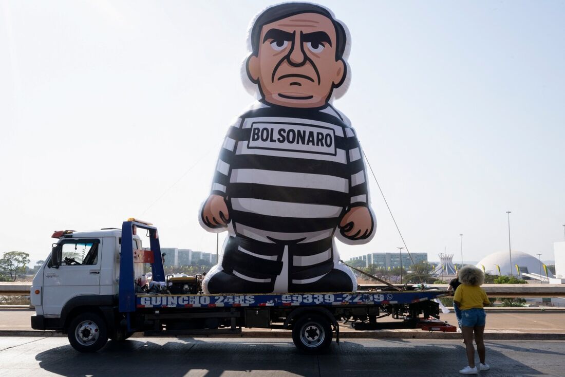 Em manifestações, muitos brasileiros celebraram a condenação do ex-presidente Jair Bolsonaro