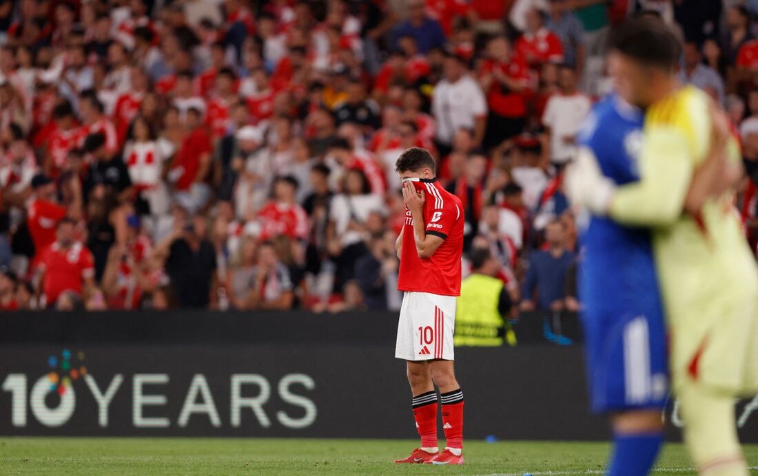 Benfica perde em casa para Qarabag, do Azerbaijão, por 3 a 2 na primeira rodada da Liga dos Campeões