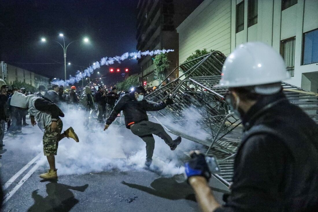 Ao menos 19 feridos em protestos contra o governo no Peru