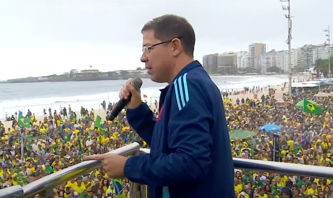 Bolsonarista Altineu Côrtes em ato no Rio de Janeiro