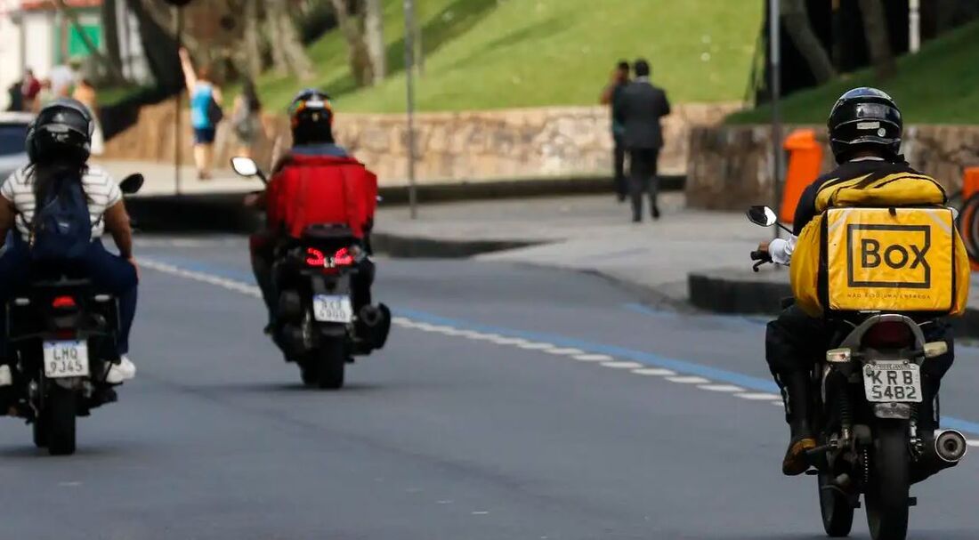 Estimativas apresentadas pelo BC sugerem, nesse caso, que os aplicativos não tiraram trabalhadores das demais ocupações, e que a maioria dos seus trabalhadores estava fora do mercado de trabalho.