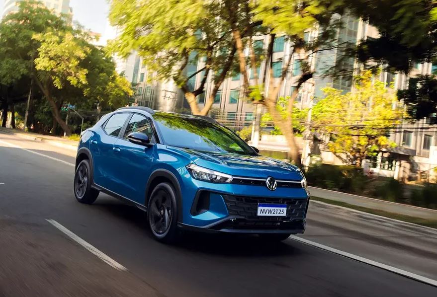 Volkswagen Tera 2025: Azul Ártico exclusivo com teto preto faz combinação que chama atenção nas ruas