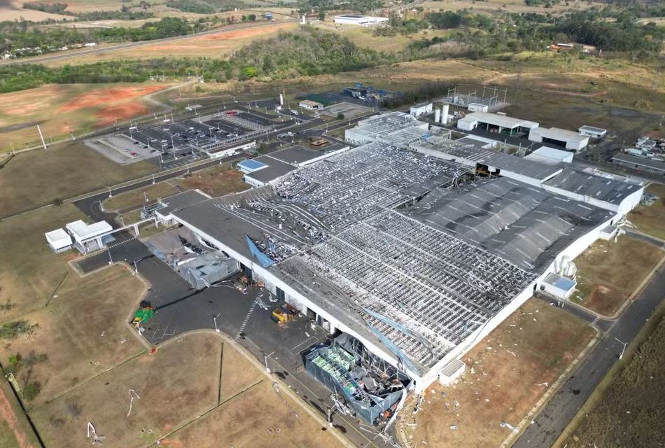 Fábrica de motores da Toyota, em Porto Feliz (SP), teve a cobertura arrancada pelo vento