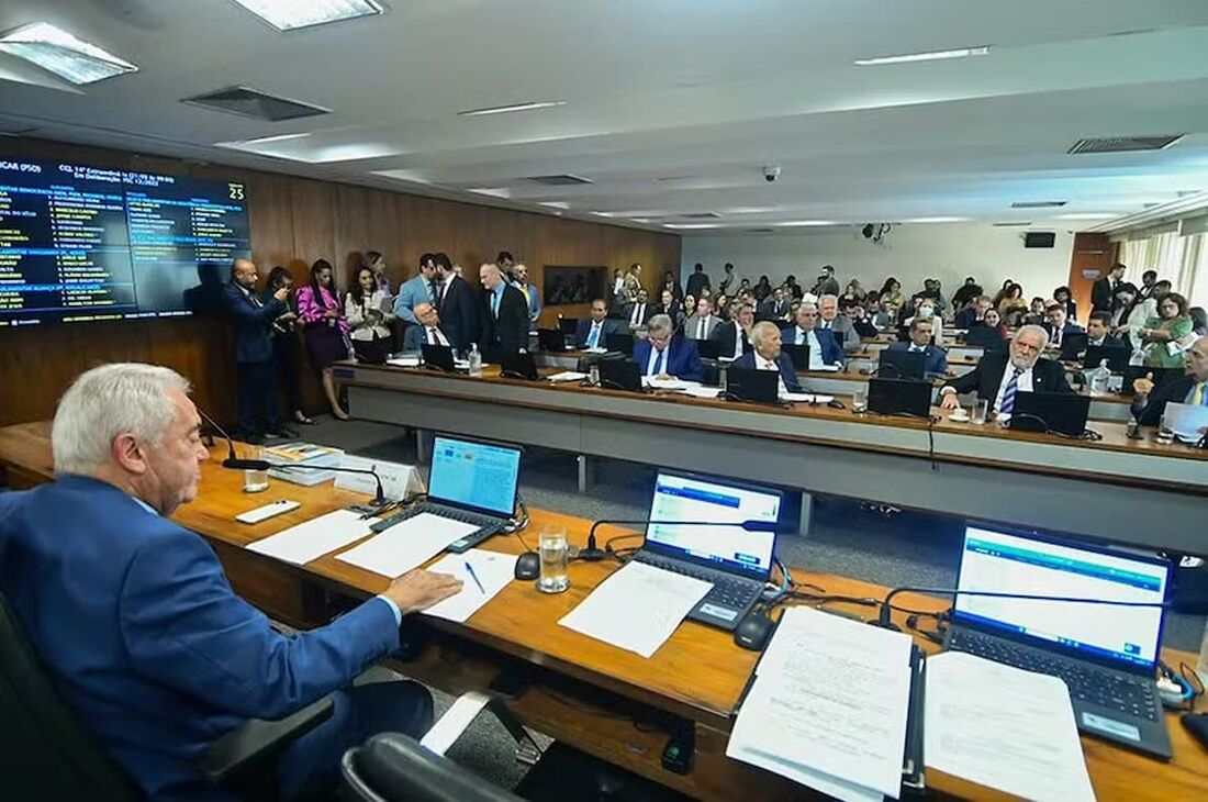 Comissão de Constituição e Justiça (CCJ) do Senado