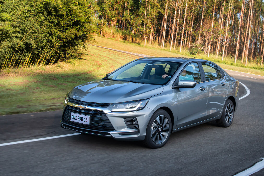 Chevrolet Onix Premier 2026 traz grade imponente e faróis de LED definem o novo visual