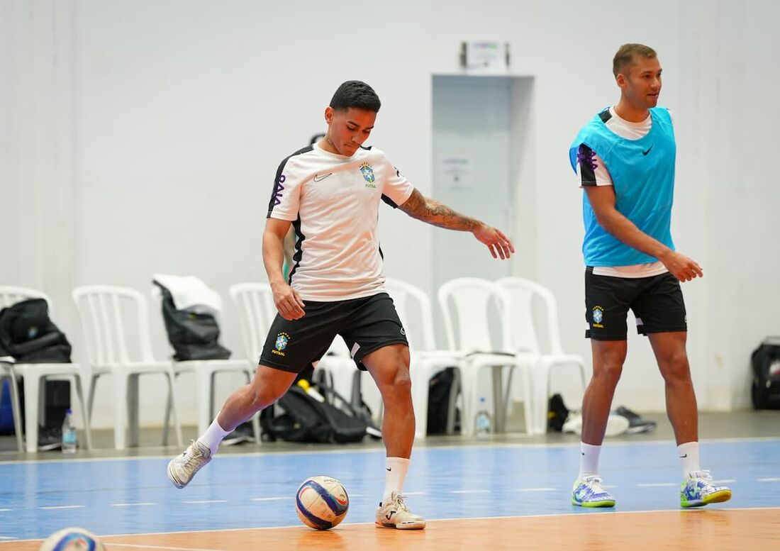 Cléber André em treino pela seleção brasileira de futsal