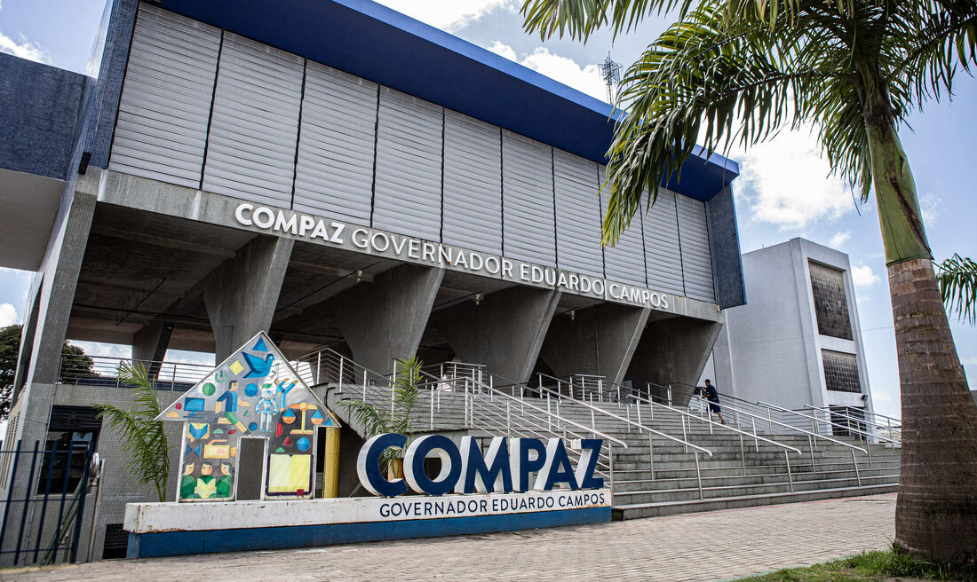 Compaz Eduardo Campos promove a entrega dos resultados de exame de DNA coletados pelo Painho Legal