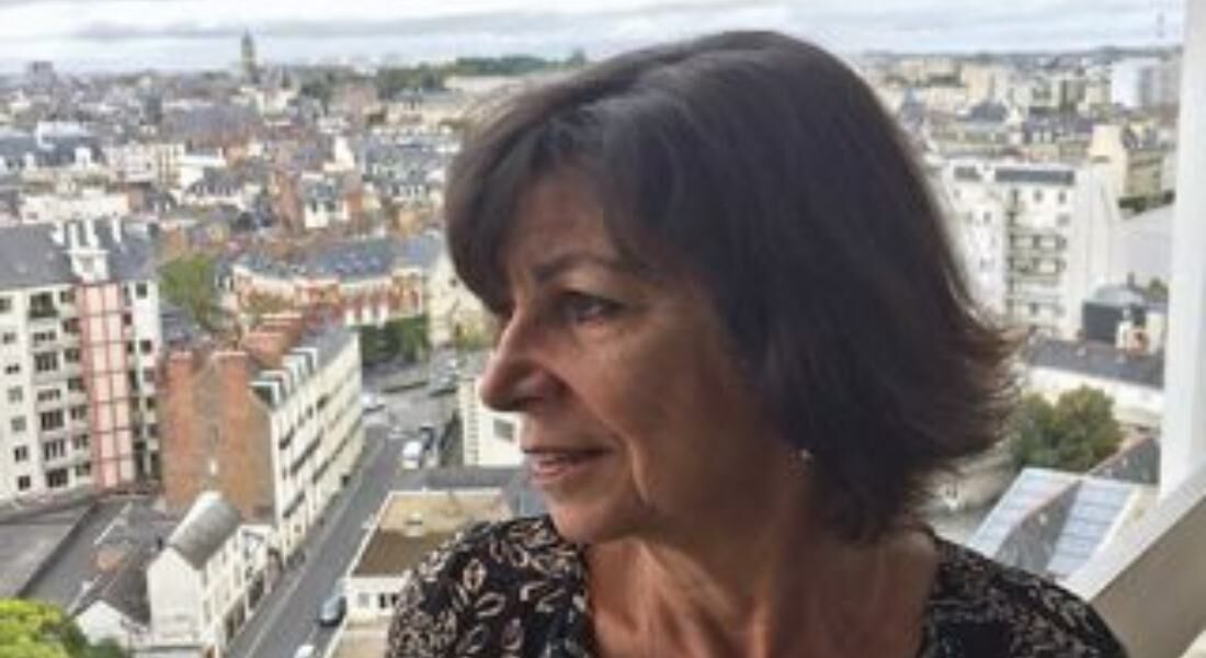 Sonia Marques é professora, escritora e tradutora