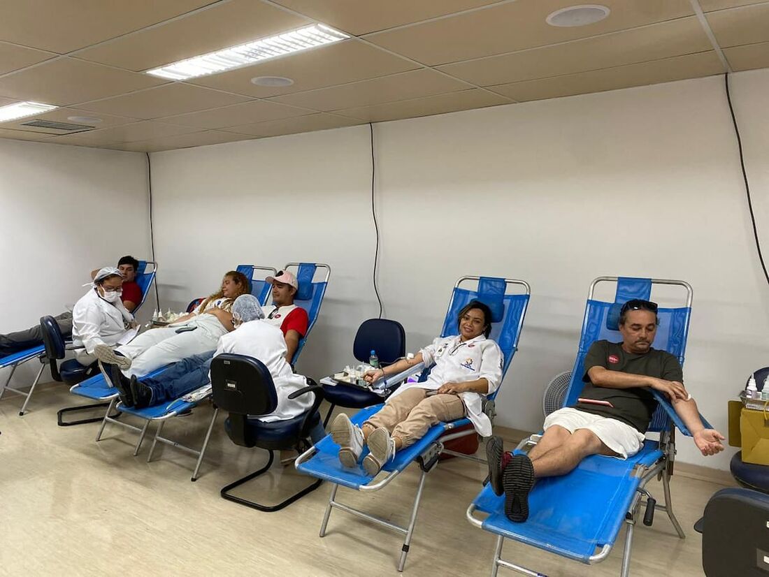 Qualquer pessoa entre 18 e 60 anos, com peso mínimo de 50 quilos e em boas condições de saúde pode doar