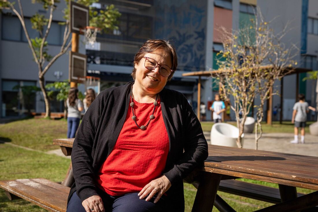 O mundo hoje não contempla a possibilidade de uma pessoa não falar uma segunda língua. O inglês é absolutamente mandatório, inclusive a terceira língua já está chegando aí no cenário como necessidade", Adriana Kac, diretora acadêmica Inspired Education no