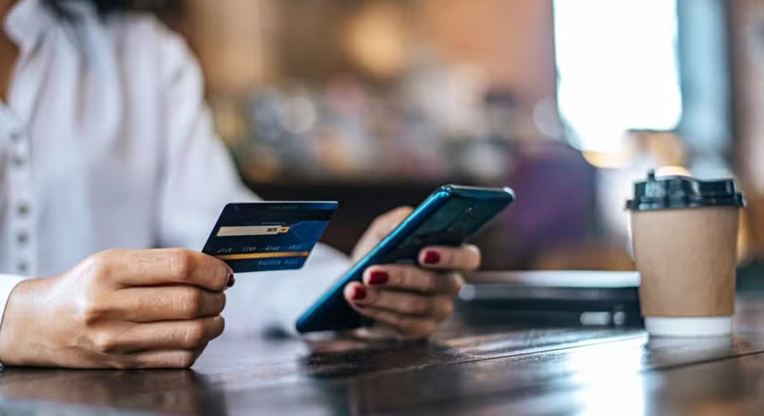 Bancos deverão comunicar com antecedência aos clientes existência de débito automático em conta