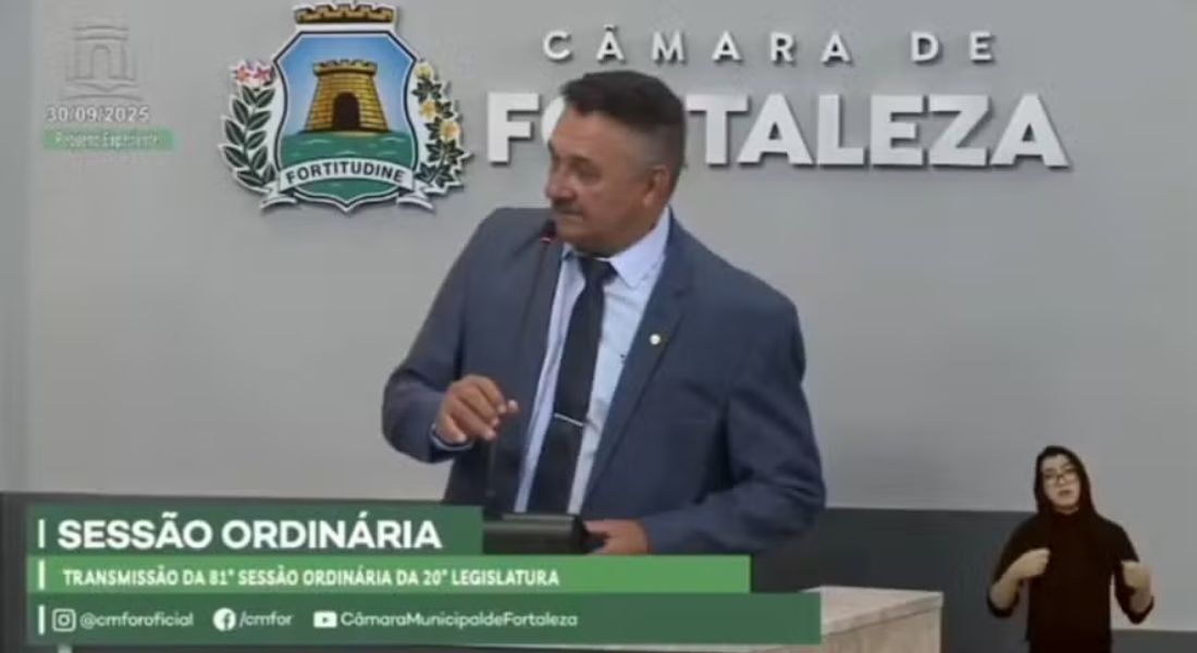 Vereador de Fortaleza pede minuto de silêncio por homem vivo