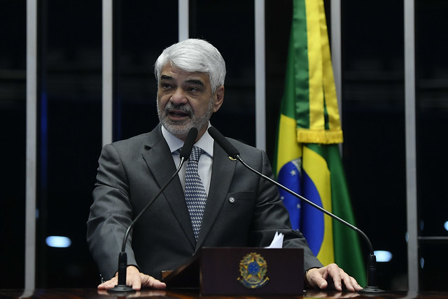 Senador Humberto Costa (PT-PE)