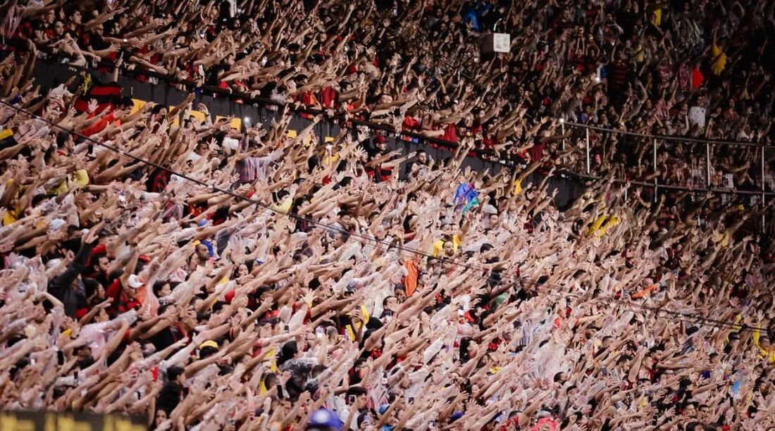 Torcida do Sport na Ilha do Retiro